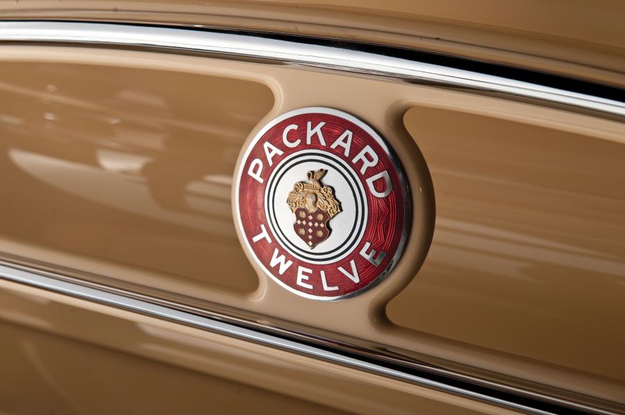  Packard Twelve Convertible Sedan 1934 года  (фото 26 из 44)